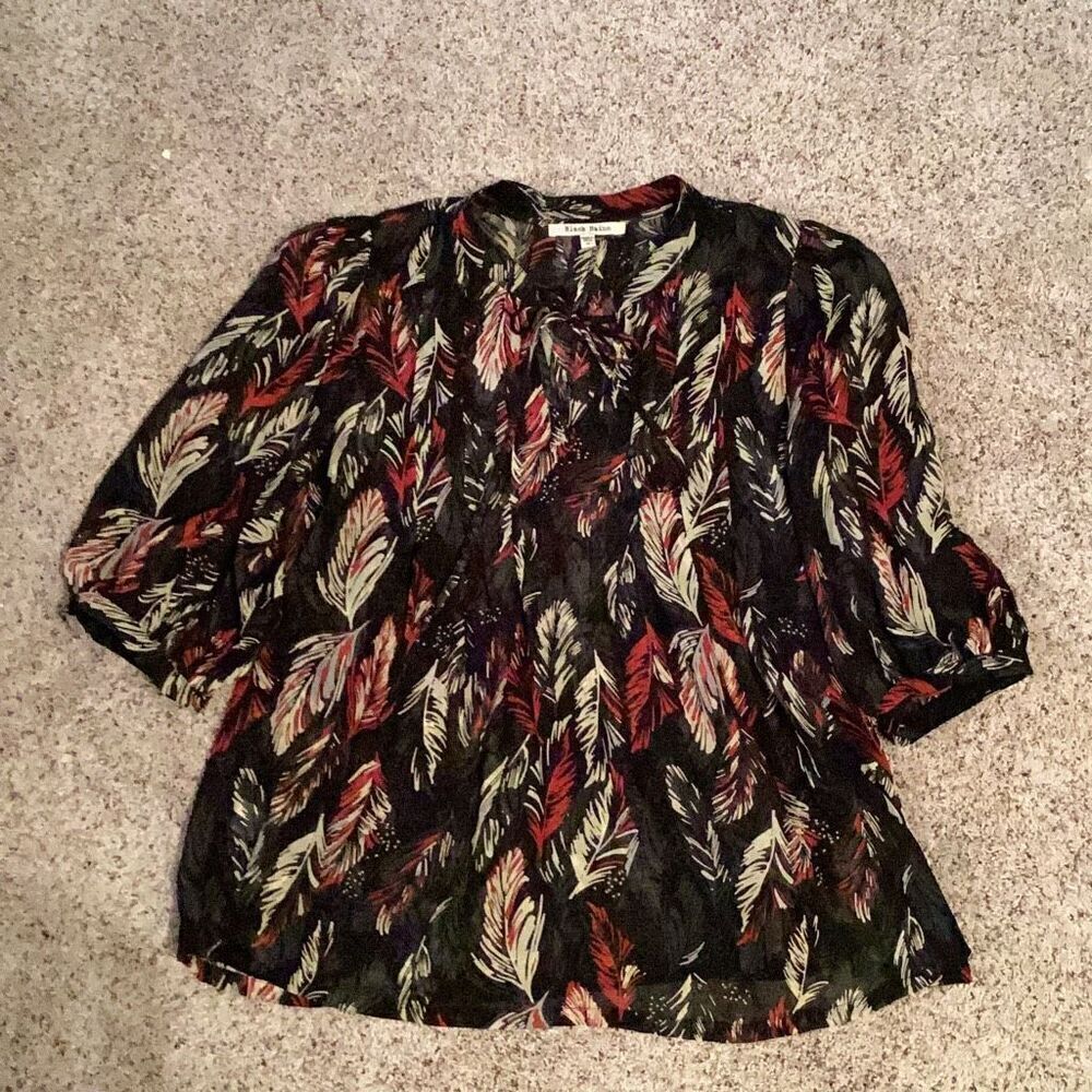 Black Rainn Feather Print‎ Blouse Top Size Medium